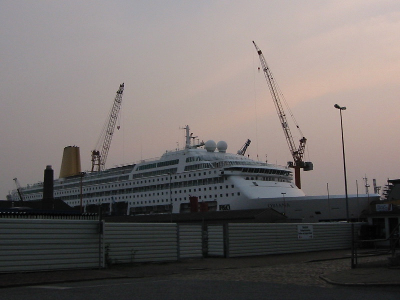 P&O's Oriana in Lloyd Werft's drydock