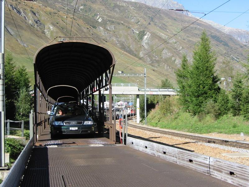 Mein Auto steht allerdings in Oberwald, das ich mit diesem Zug erreiche