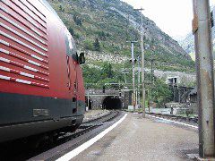 Ab Göschenen benutzen vernünftige Leute diverse Tunnels...