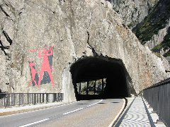 Hier stehe ich auf der neuen Teufelsbrücke