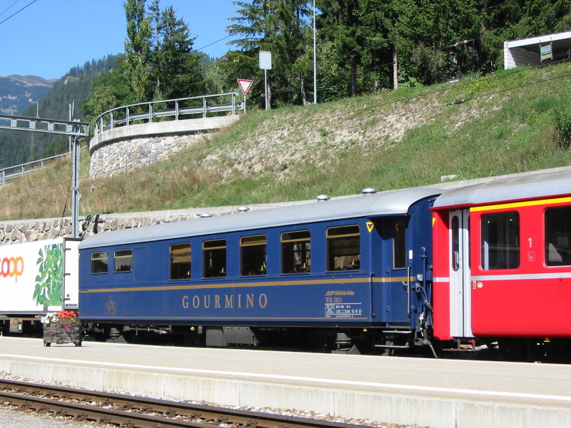 Dem Speisewagen nach könnte dies ein Glacier-Express sein