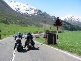 Der Bahnübergang an der Gotthardstraße, bei Andermatt