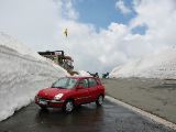 Die eigentliche Passhöhe: Auch hier noch viel Schnee