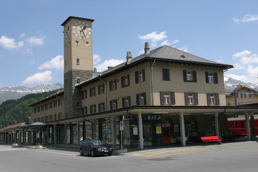 Der Bahnhof von St. Moritz
