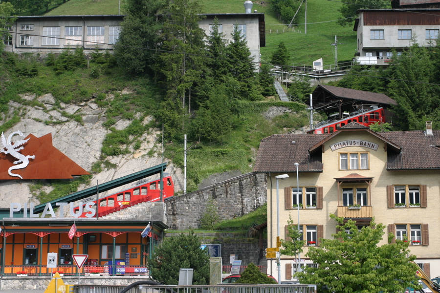 Ganz was anderes: Die Talstation der Pilatus-Bahn