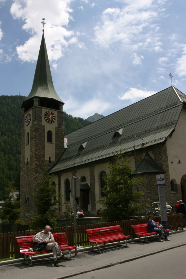 Auch ganz schick: Die Kirche von Zermatt