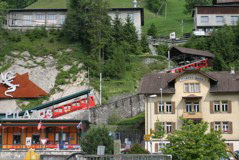 Ganz was anderes: Die Talstation der Pilatus-Bahn