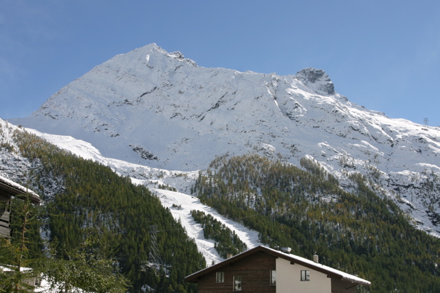 Mittaghorn (immerhin 3142m) und Egginer (rechts, 3367m)